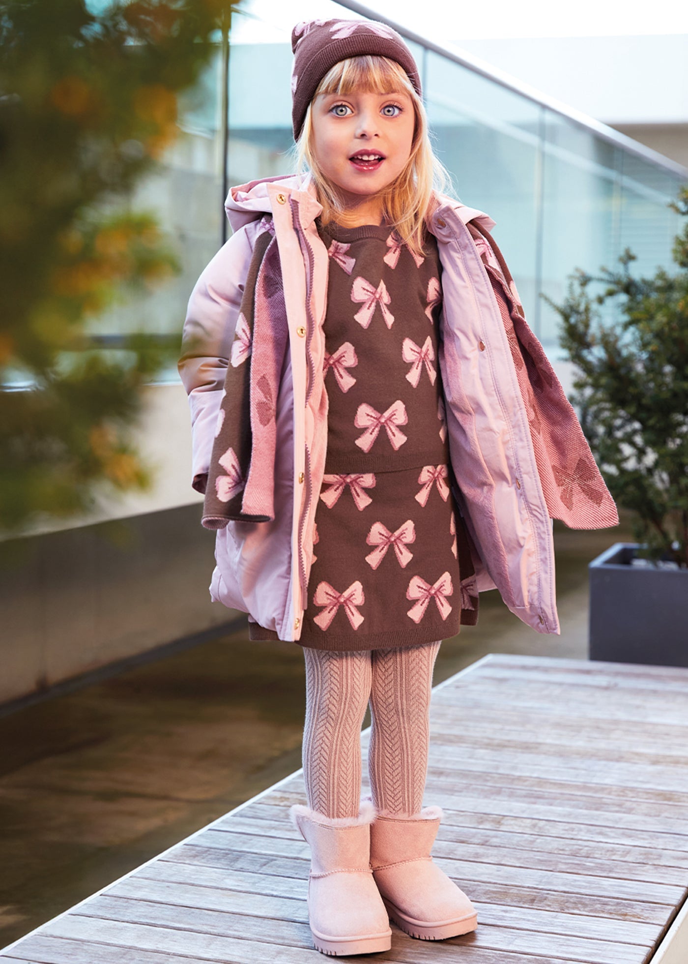 Set  Fete 2 Piese Tricotat Bluza Si Fusta Maro Cu Funde Roz 4.F341/00 iDO