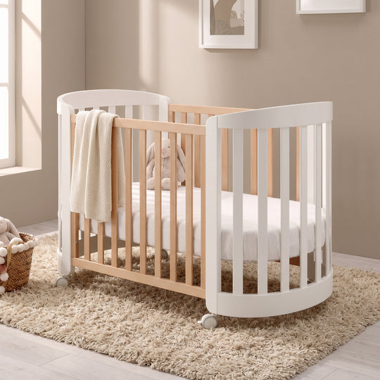 Patut Bebe Oval Transformabil cu 2 Saltele Alb & Natural – Sweet | Erbesi