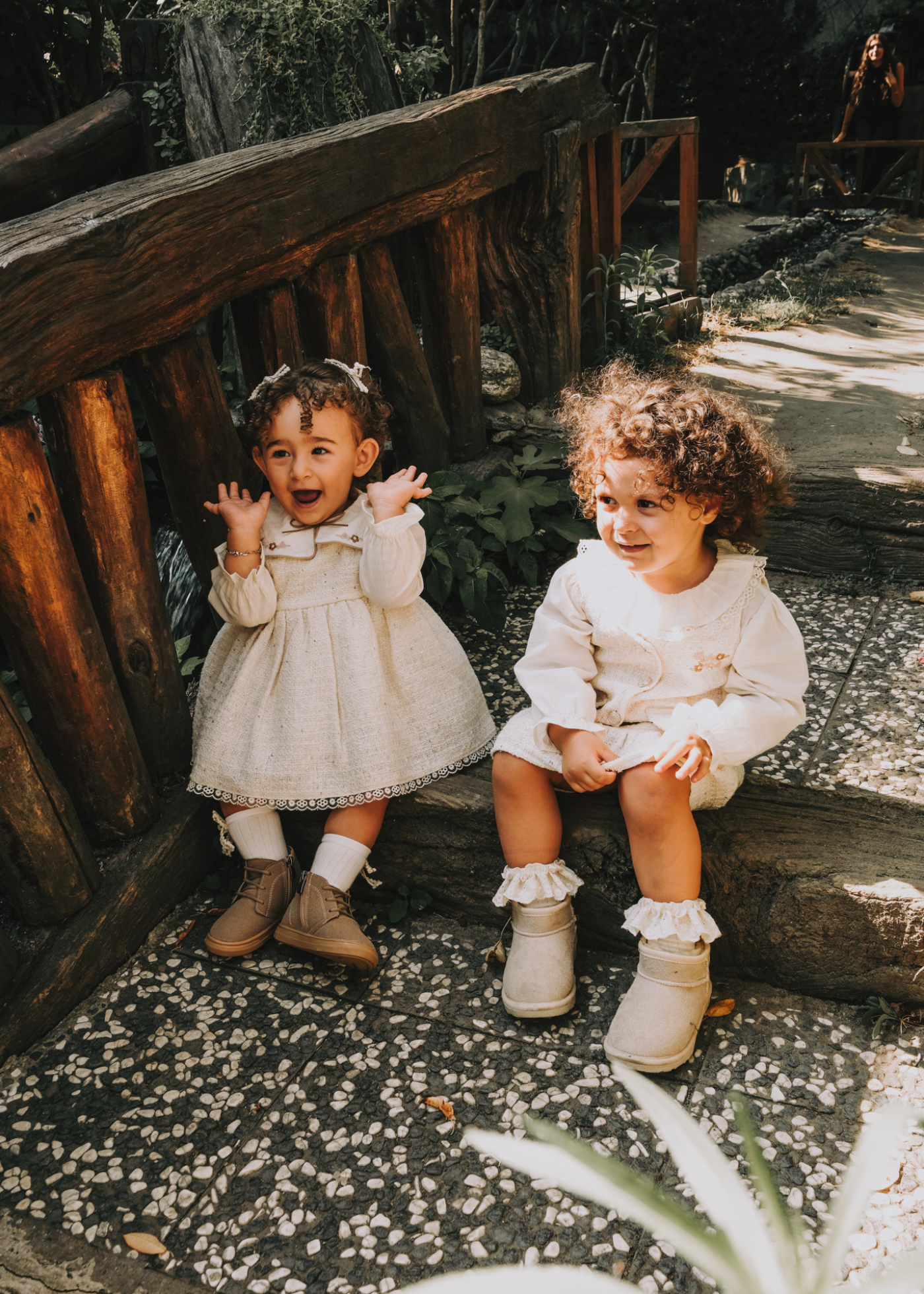 Rochie Tip Sarafan Stofa Crem cu Paiete, Maneci si Guler Tip Camasa 3732 Mino Baby