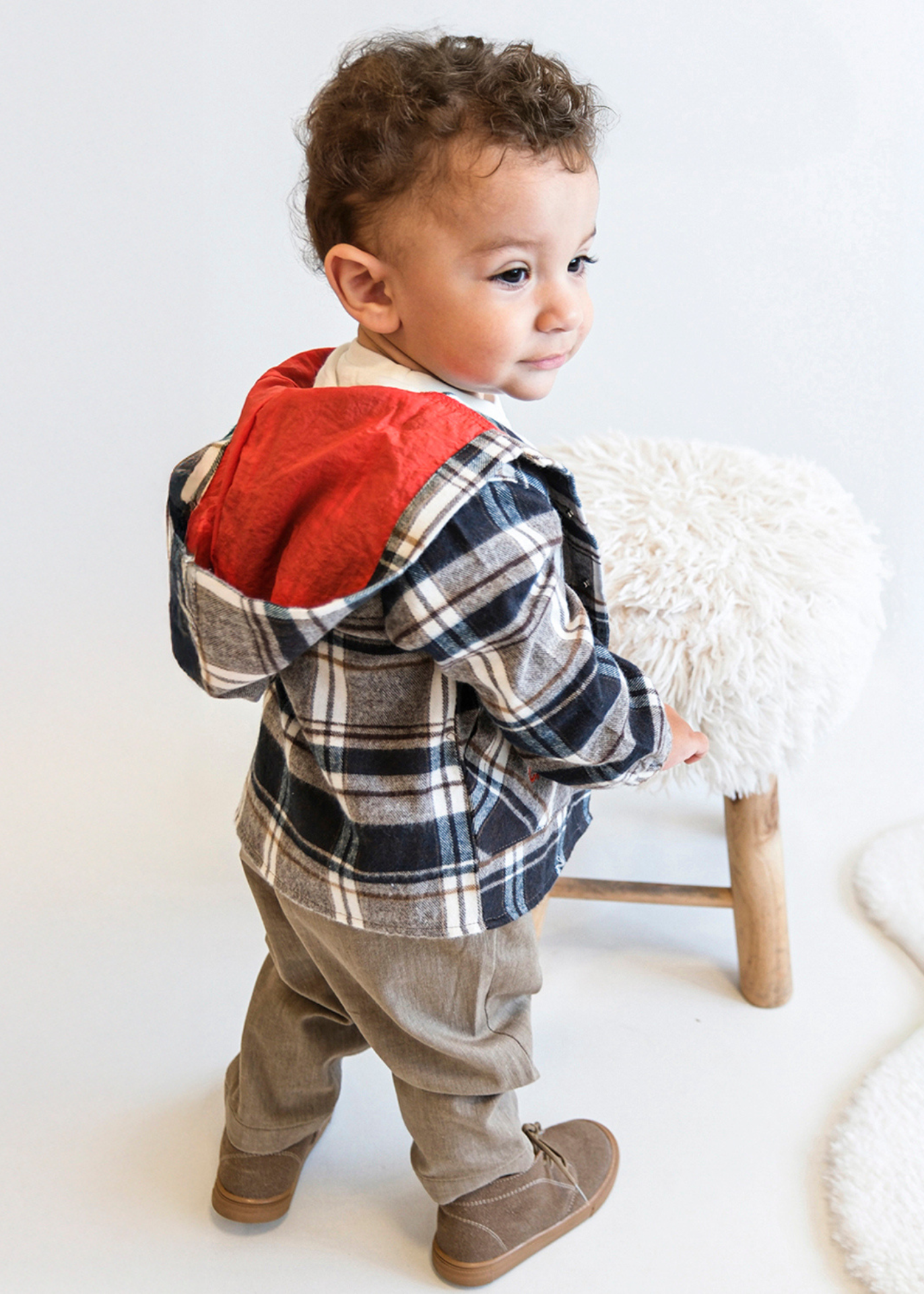 Set 3 Piese Camasa Stofa Carouri Bleumarin cu Bej, Pantaloni Lungi Bej si Bluza Crem 3744 Mino Baby