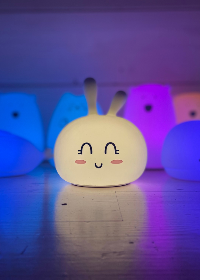 Lampa de Veghe Iepuras din Silicon Alb cu USB tip C 52-0058 Rabbit & Friends - Camera Bebelusului