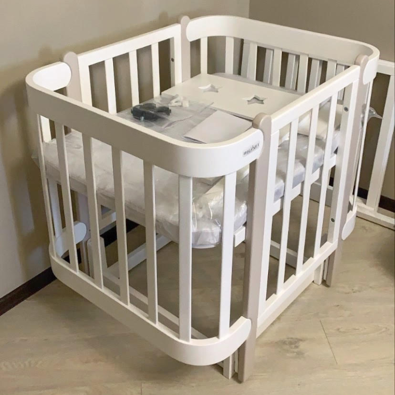 Patut Transformabil 5 in 1 Lemn Nika Alb-Cappuccino cu Bare Groase 60x95/120cm Ingvart