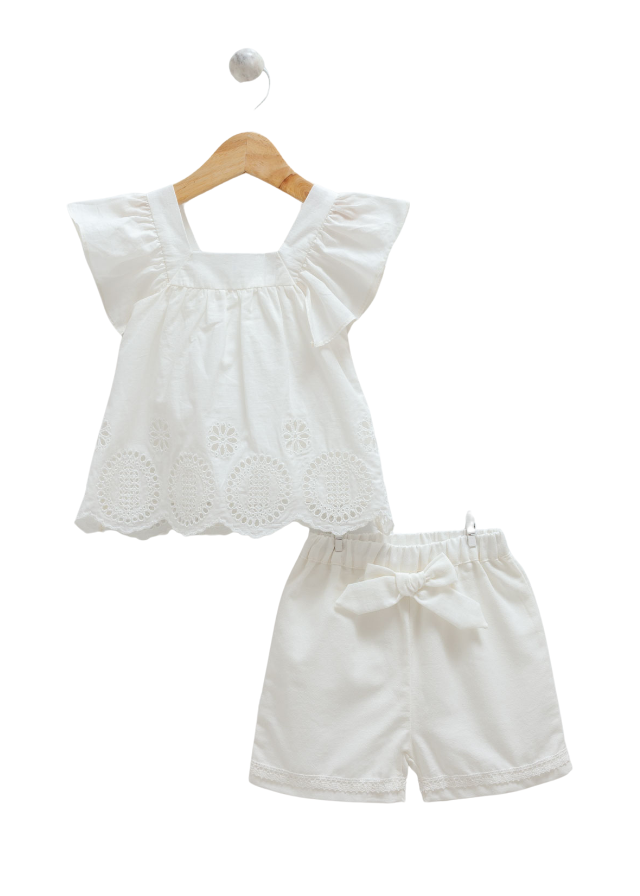 Set 2 piese top si pantaloni scurti albi bumbac broderie sparta 9774 Mell Sweet Baby - Camera Bebelusului