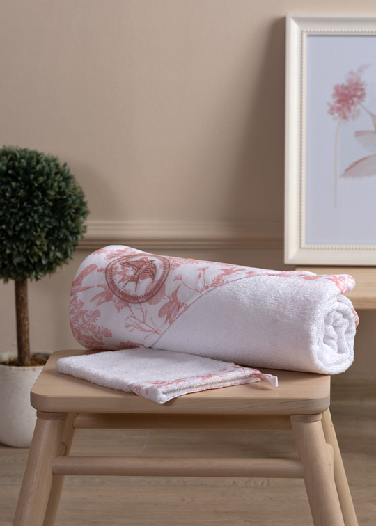 Set Prosop cu Capison si Manusa de Baie Hummingbird Alb cu Roz 90 X 90 Cm – 0658 FunnaBaby