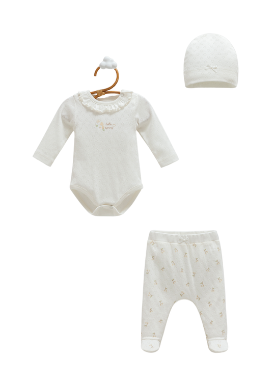 Set 3 Piese Crem din Bumbac Perforat Body, Pantaloni Lungi si Fes BPS1536 Mell Sweet Baby