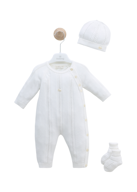 Set 3 Piese Tricotat Salopeta Lunga Alba Caciula si Botosi 7453 Leo King