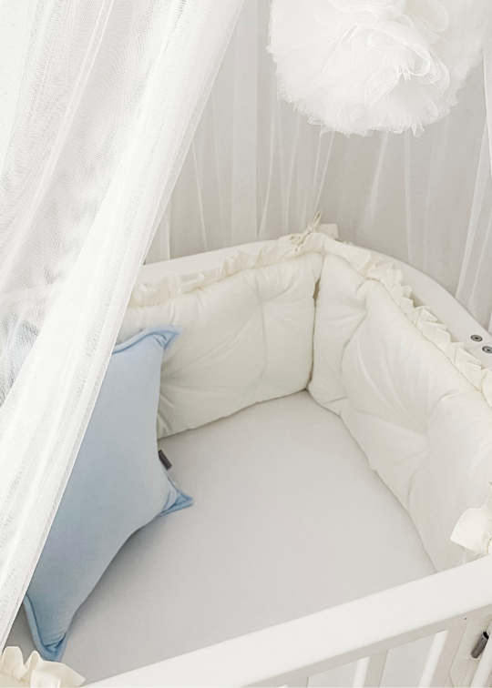 Охоронці кремового ложа