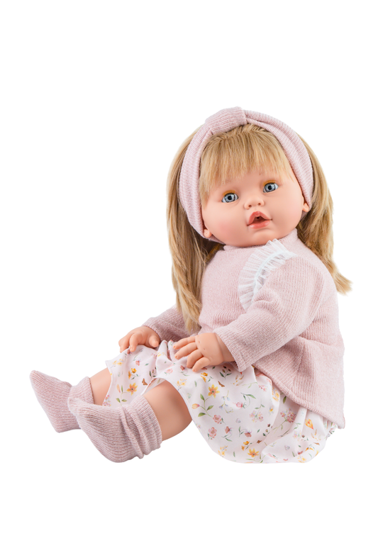 Papusa Parfumata Leonor cu Mecanism, Par Blond cu Fustita Alba cu Imprimeu Floral si Pulover Tricotat Roz 1903 – Marina&Pau