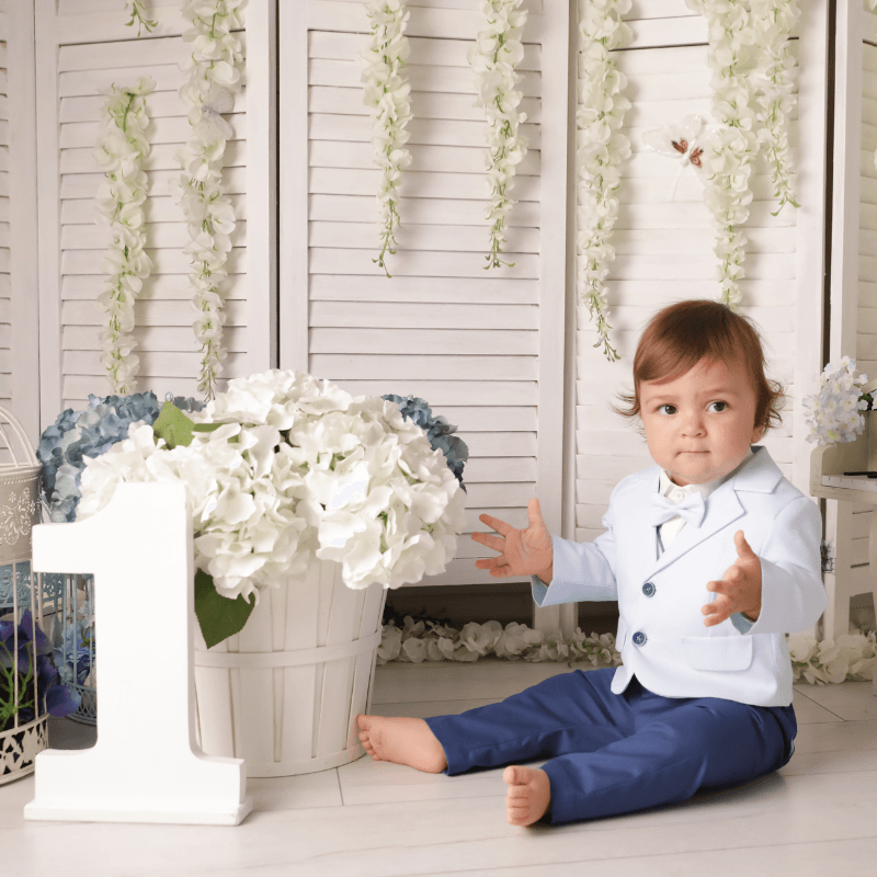 AnneBebe - Costum Elegant Baietei Octav Sacou Bleu Cu Picouri Vesta Alba AnneBebe