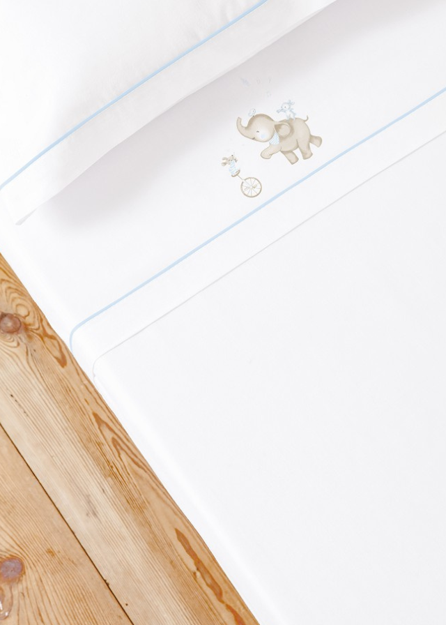 Set Lenjerie Patut 3 Piese Alb-Bleu cu Elefantel D3249-01 Interbaby