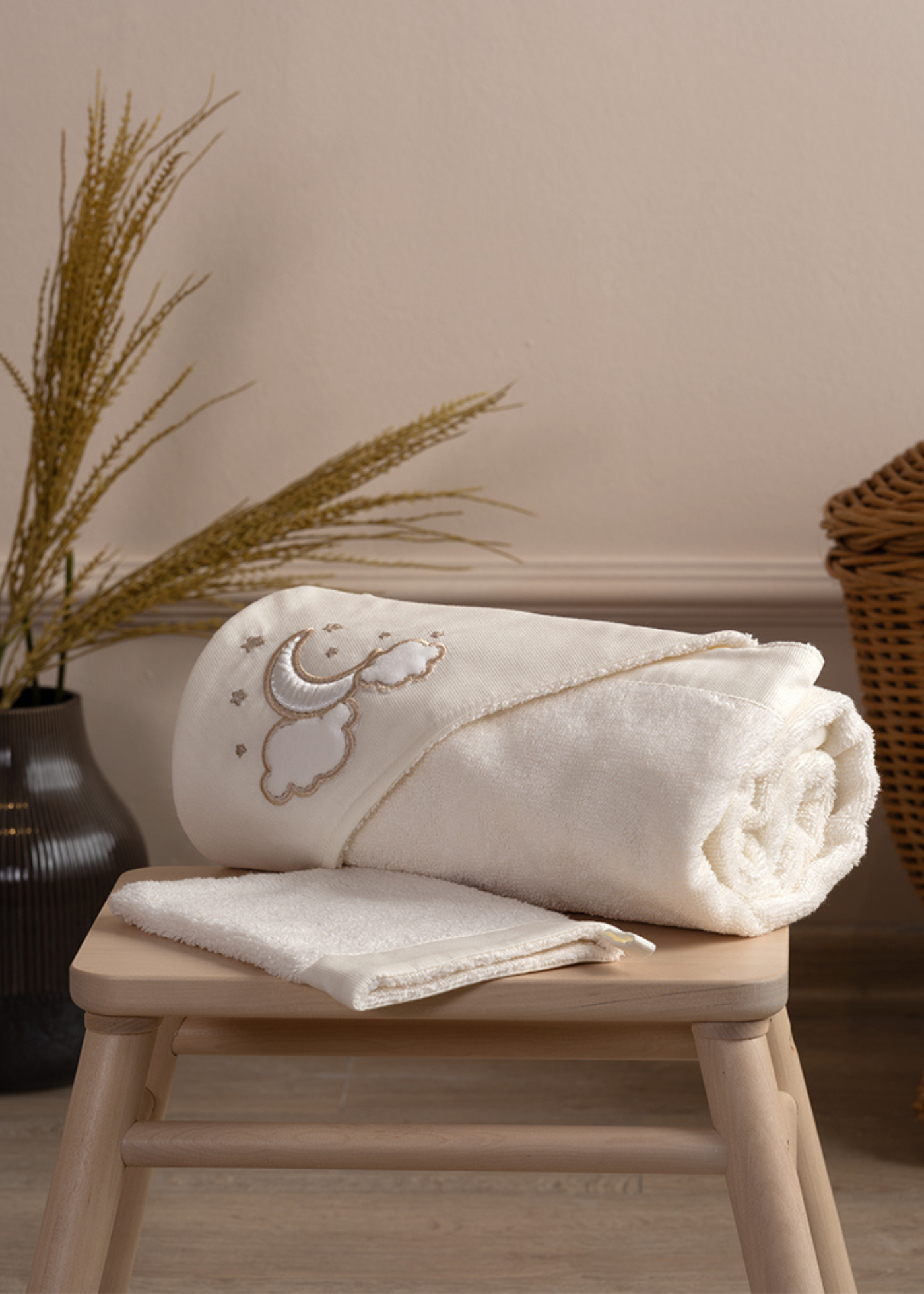 Set Prosop cu Capison si Manusa de Baie Luna Elegant Crem - 90x90 cm- 0424 FunnaBaby