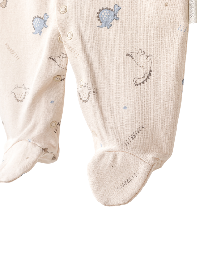 Set Salopeta Lunga Bej cu Imprimeu Dinozauri Bleu si Fes AC25919 Andywawa