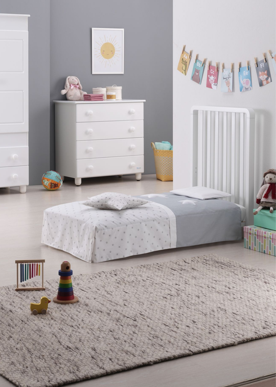 missing picture 3-piece Glammy white crib bedding set