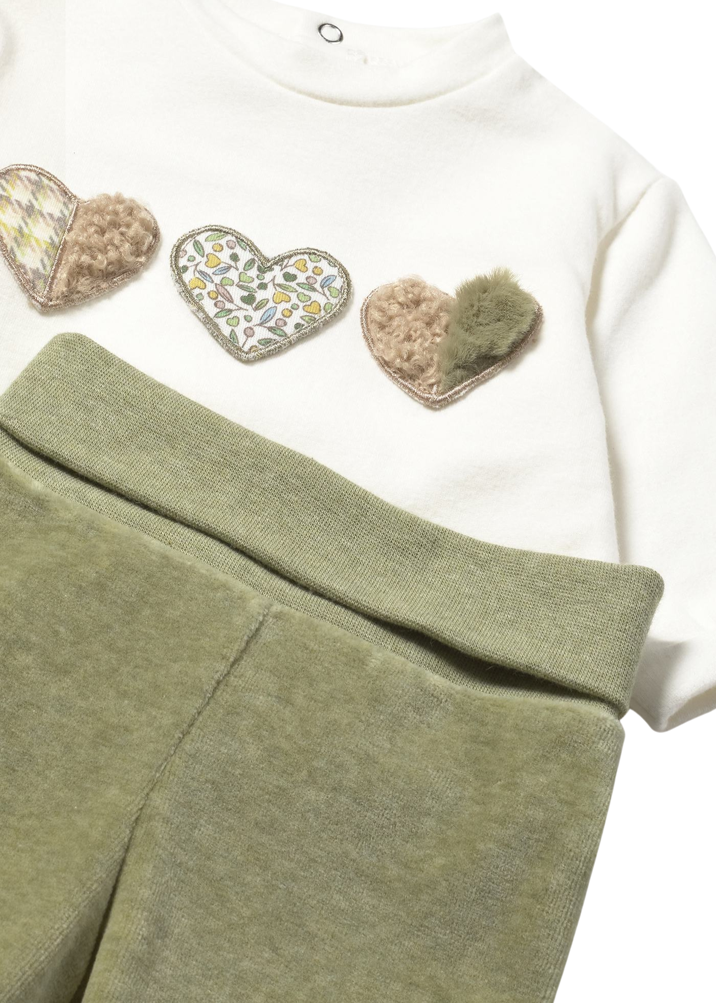 Set 2 Piese Bluza Crem cu Inimi si Pantaloni Verzi cu Botosei 2555 Mayoral