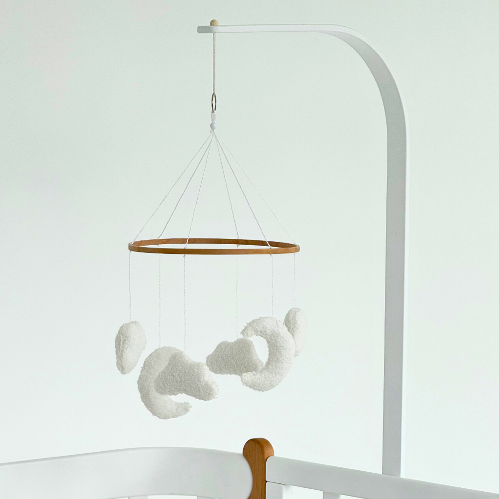 Musical carousel for white crib with clouds and crescent moon Ingvart