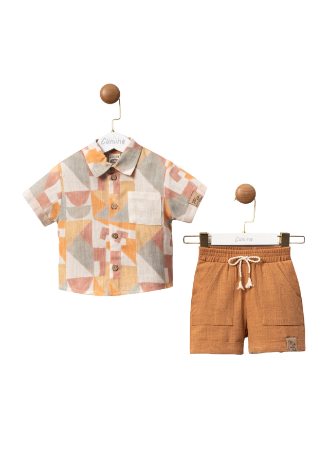 Set 2 Piese, Camasa cu Maneca Scurta cu Imprimeu Geometric si Pantaloni Scurti Caramizii 3475 Mino Baby