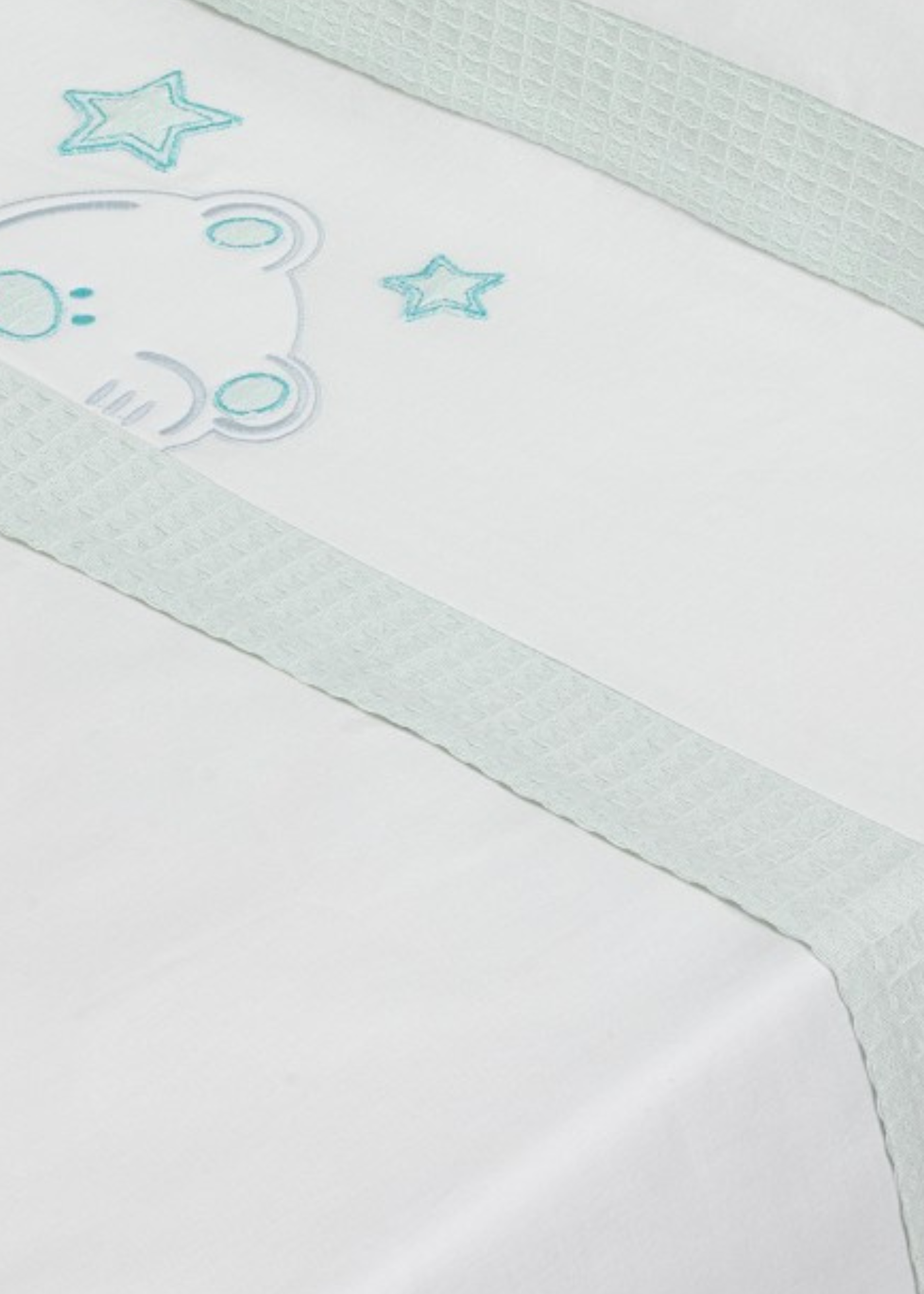 Set Lenjerie Patut 3 Piese Alb-Verde cu Ursulet si Stelute D3185-62 InterBaby