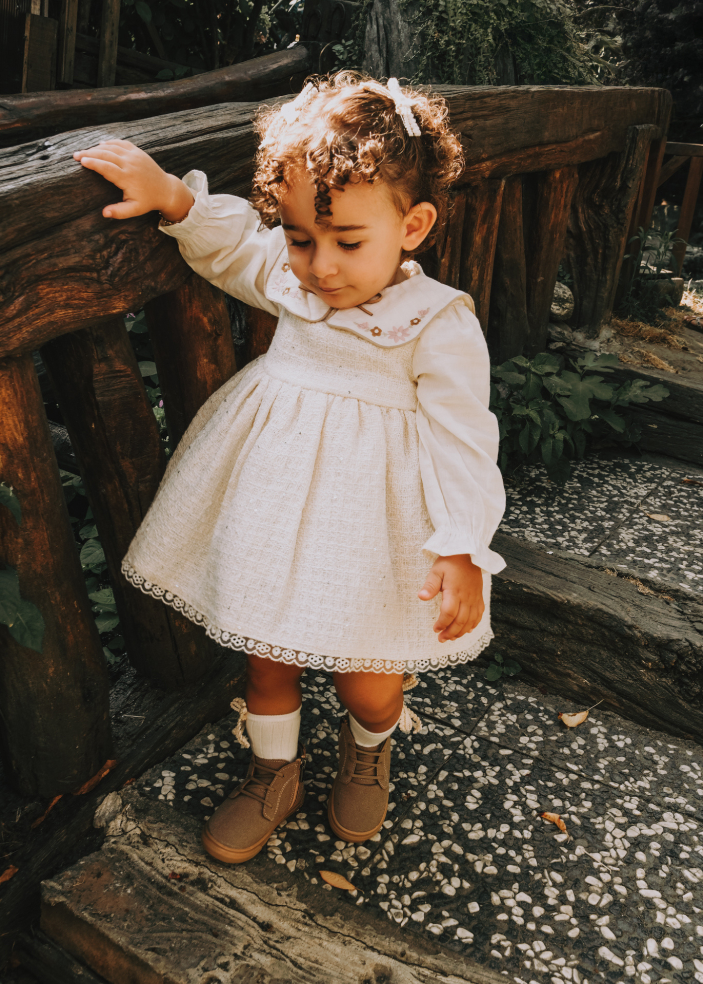 Rochie Tip Sarafan Stofa Crem cu Paiete, Maneci si Guler Tip Camasa 3732 Mino Baby