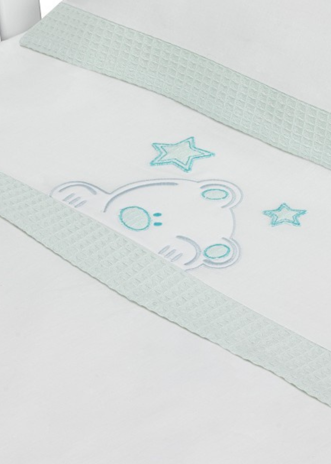 Set Lenjerie Patut 3 Piese Alb-Verde cu Ursulet si Stelute D3185-62 InterBaby