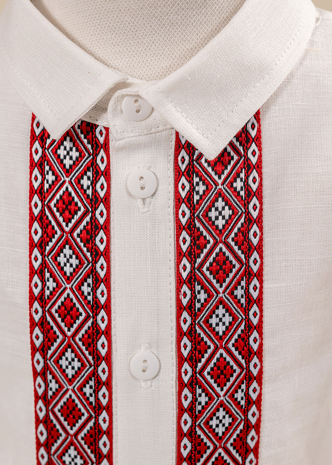 Costumas Traditional din in Iurie AnneBebe