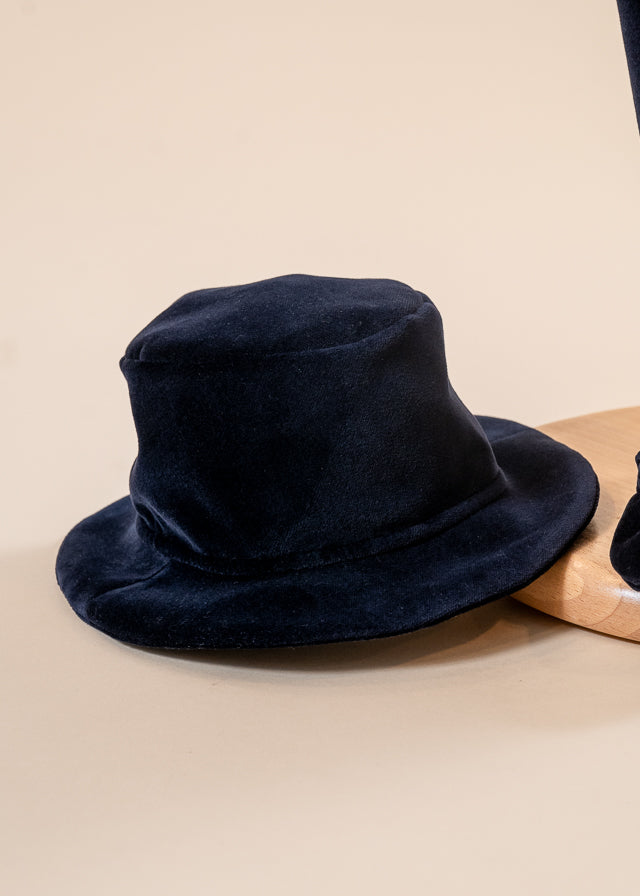 Francis Baptism Set 3 Pieces, Suit, Trunk and Candle Personalized Baptism AnneBebe