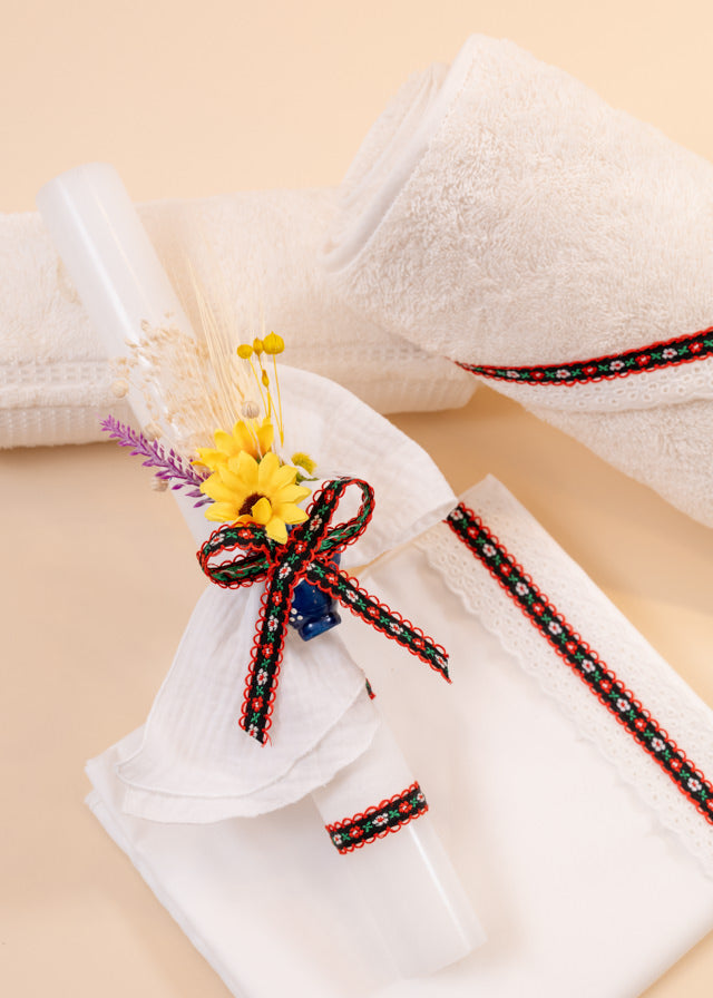 Set Botez Traditional 2 Piese, Lumanare si Trusou Personalizat AnneBebe