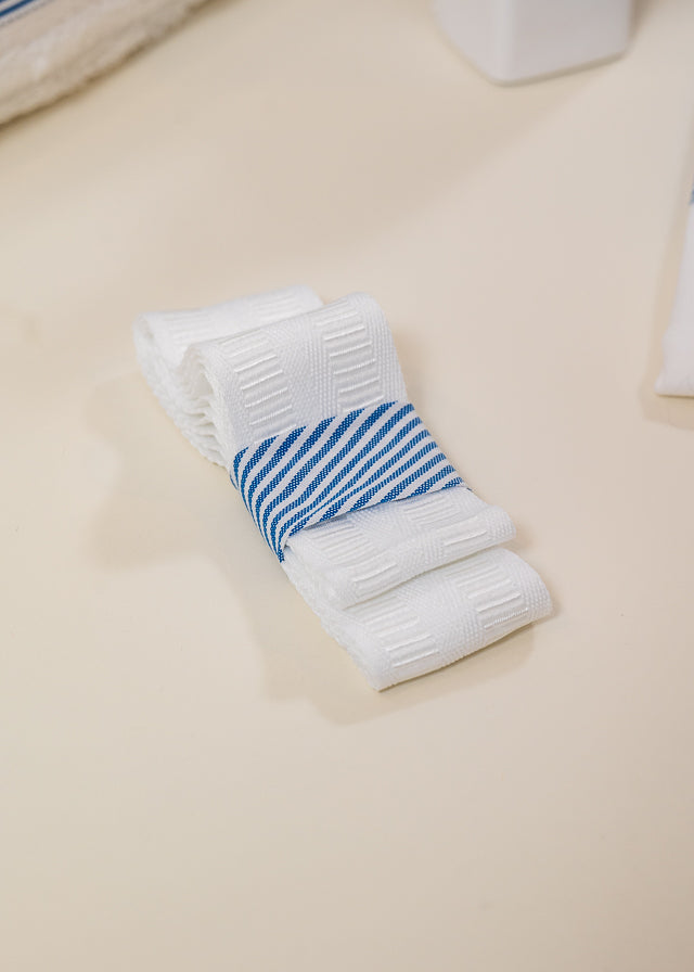 Trusou Armand Alb Banda Dungi Bleo