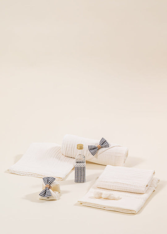 Trusou Teodor Muselina Crem Funde In Dungi AnneBebe