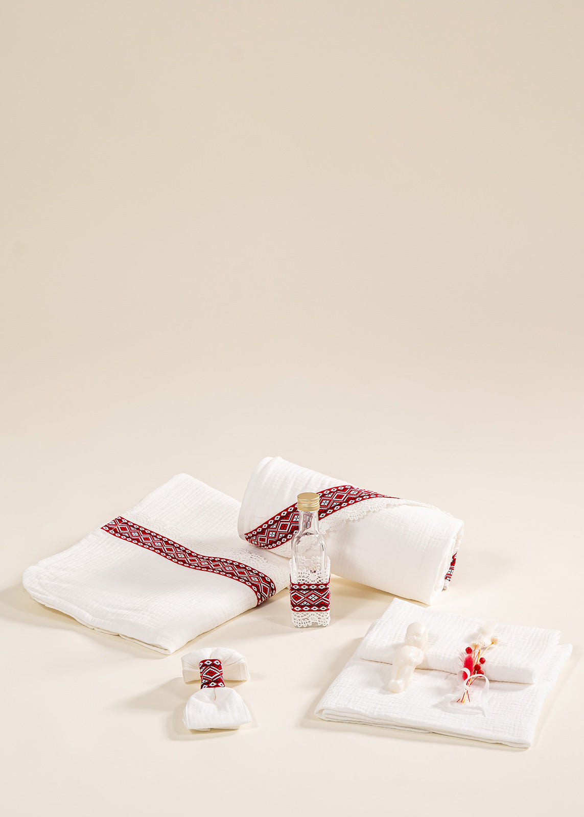 Set Botez Iurie 3 Piese, Costum, Trusou si Lumanare Personalizat Botez AnneBebe