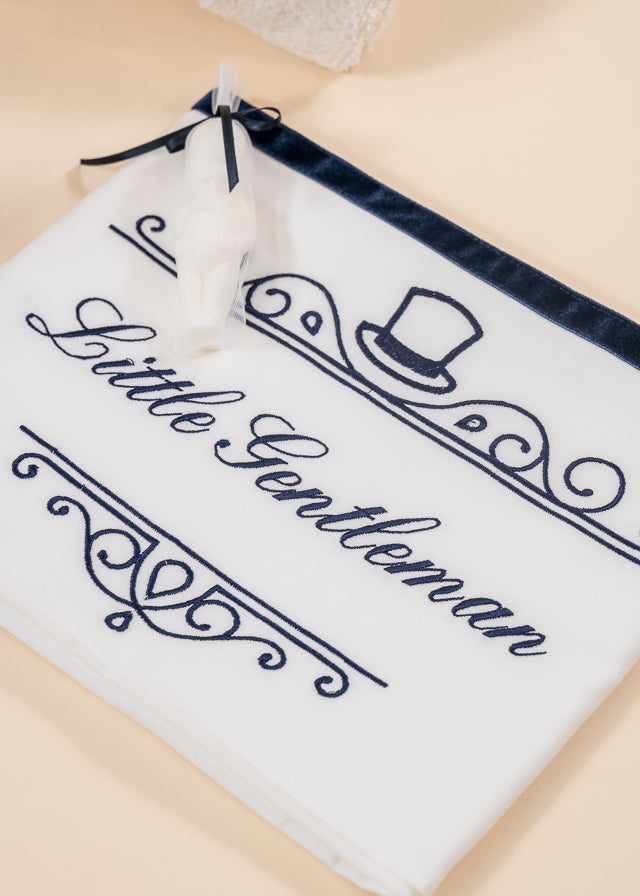 Set Botez Francisc 3 Piese, Lumanare, Trusou si Cufar Personalizat Botez AnneBebe