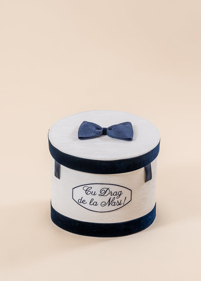 Set Botez Francisc 3 Piese, Lumanare, Trusou si Cufar Personalizat Botez AnneBebe