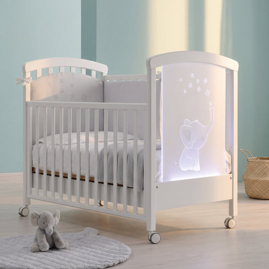 Pătuț Bebe din Lemn Elly cu Lumini LED și Cromoterapie, Ajustabil cu Sertar – Erbesi