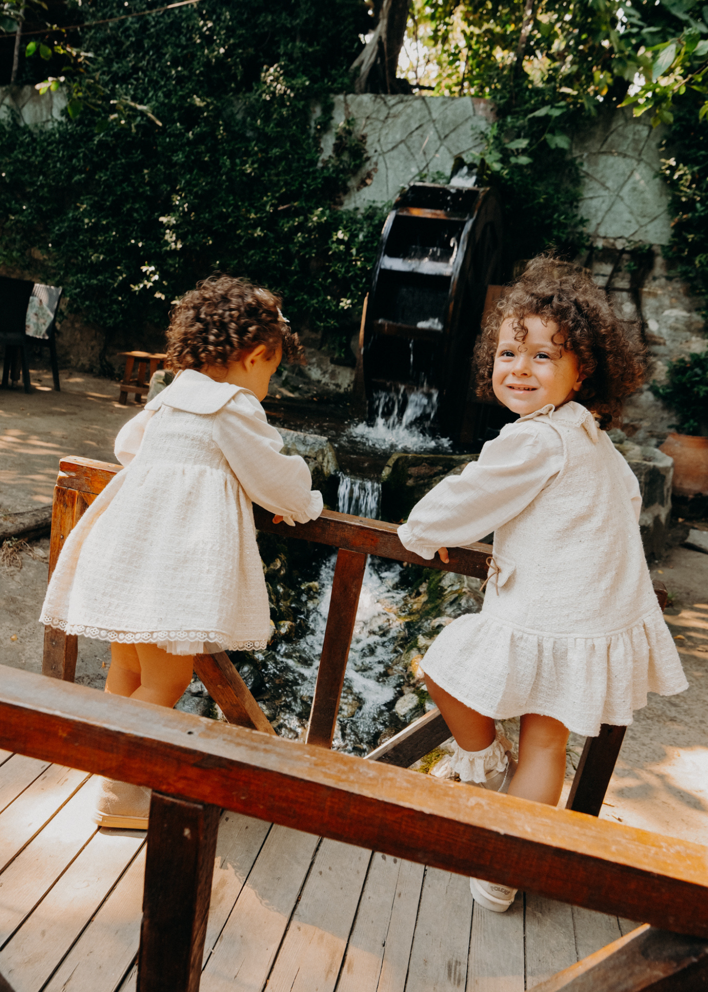 Rochie Tip Sarafan Stofa Crem cu Paiete, Maneci si Guler Tip Camasa 3732 Mino Baby