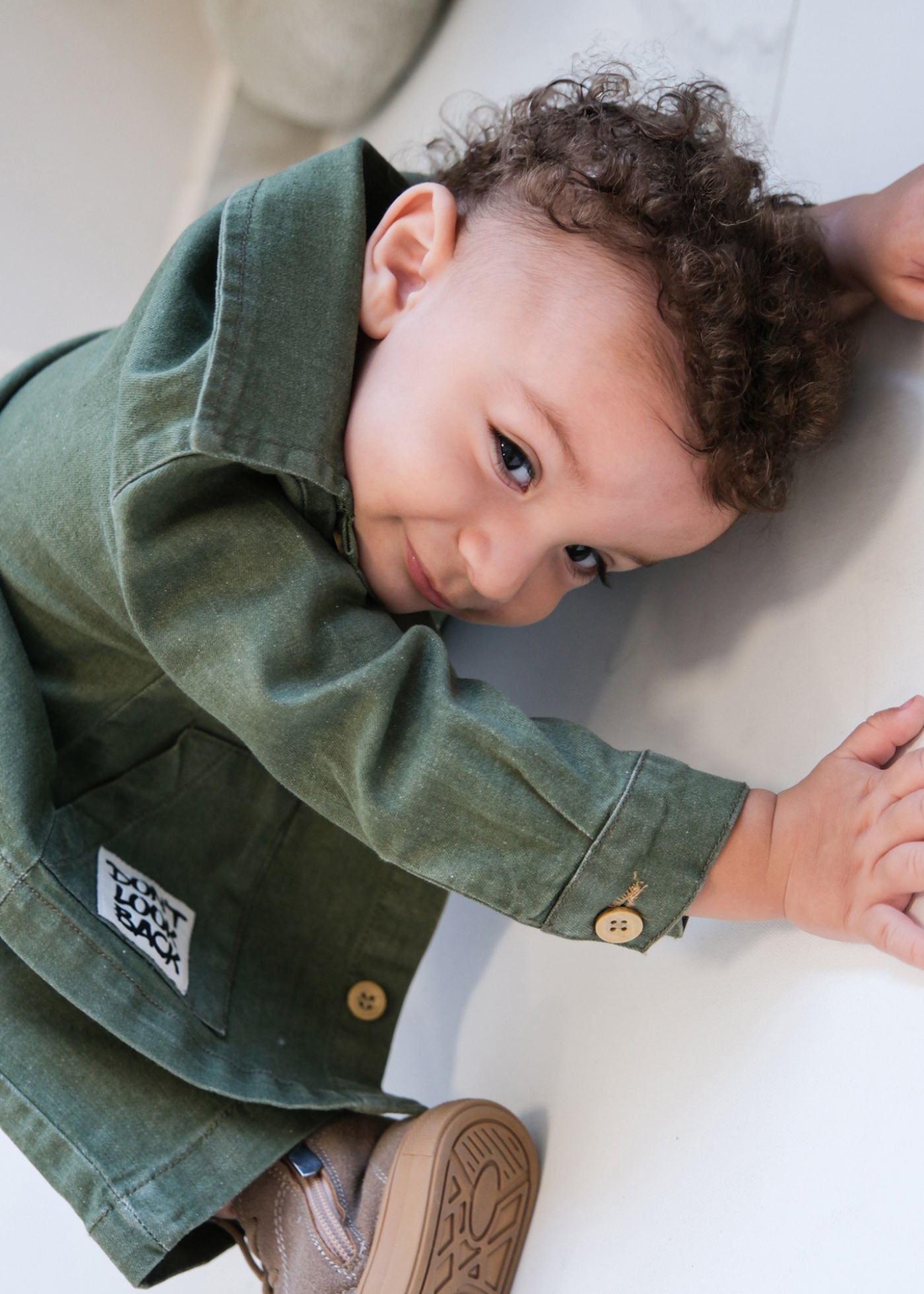 Set 3 Piese Camasa si Pantaloni Lungi Verzi si Bluza din Bumbac Crem 3759 Mino Baby