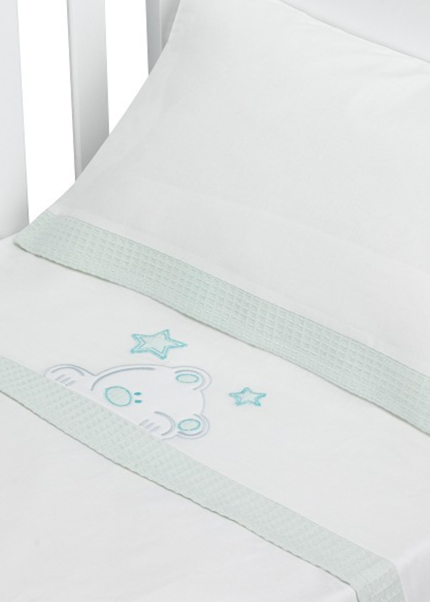 Set Lenjerie Patut 3 Piese Alb-Verde cu Ursulet si Stelute D3185-62 InterBaby