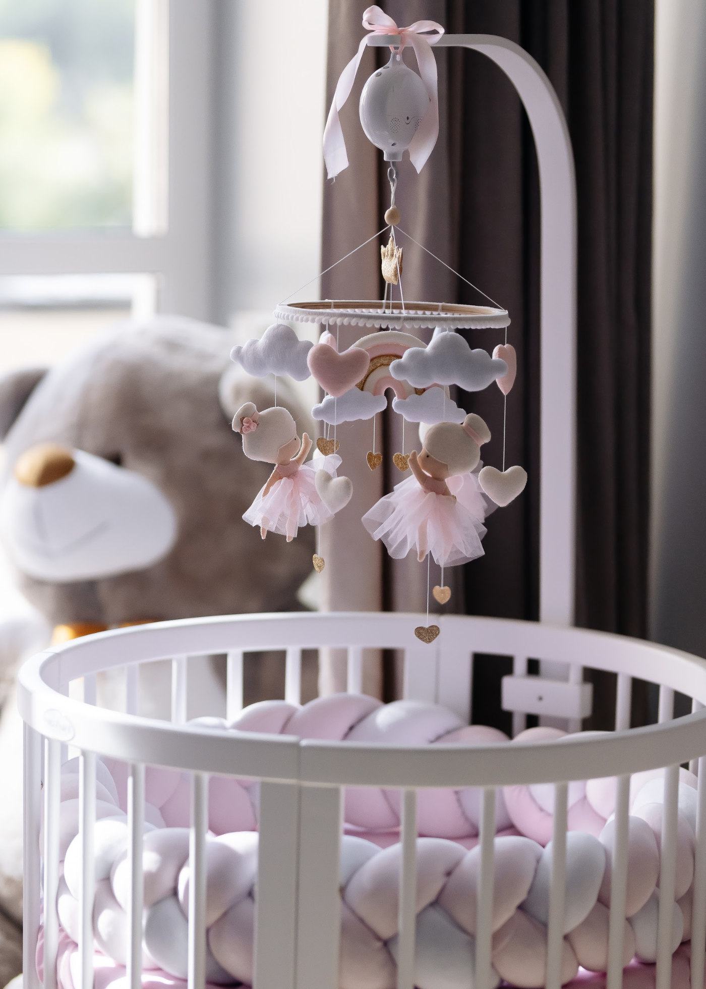 Suport din Lemn Alb Baldachin si Camera Video Bebe - Patut bare rotunde