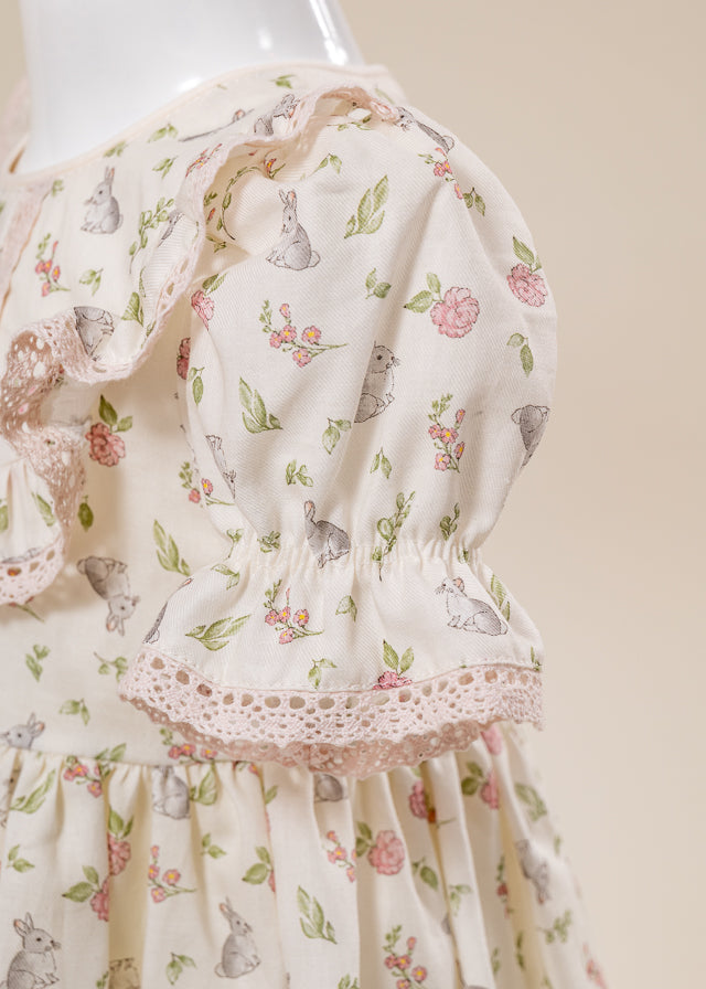 Rochita Imprimeu Iepurasi Si Dantela Roz Prafuit AnneBebe