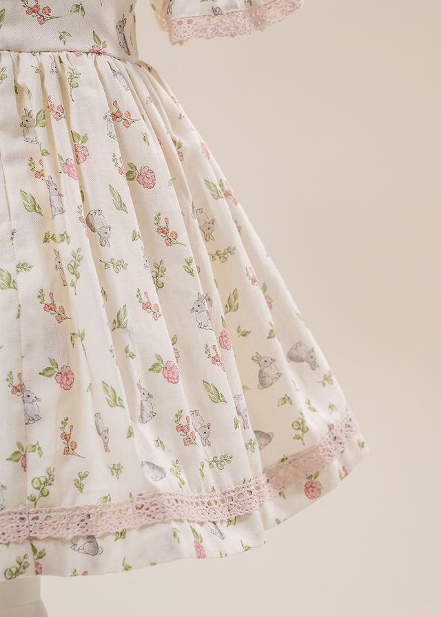 Rochita Imprimeu Iepurasi Si Dantela Roz Prafuit AnneBebe