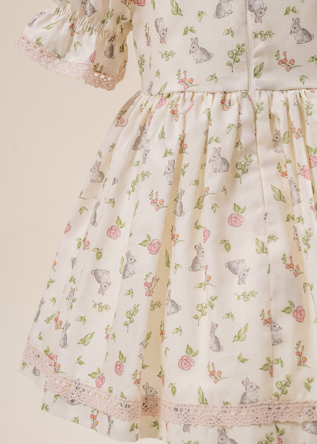 Rochita Imprimeu Iepurasi Si Dantela Roz Prafuit AnneBebe