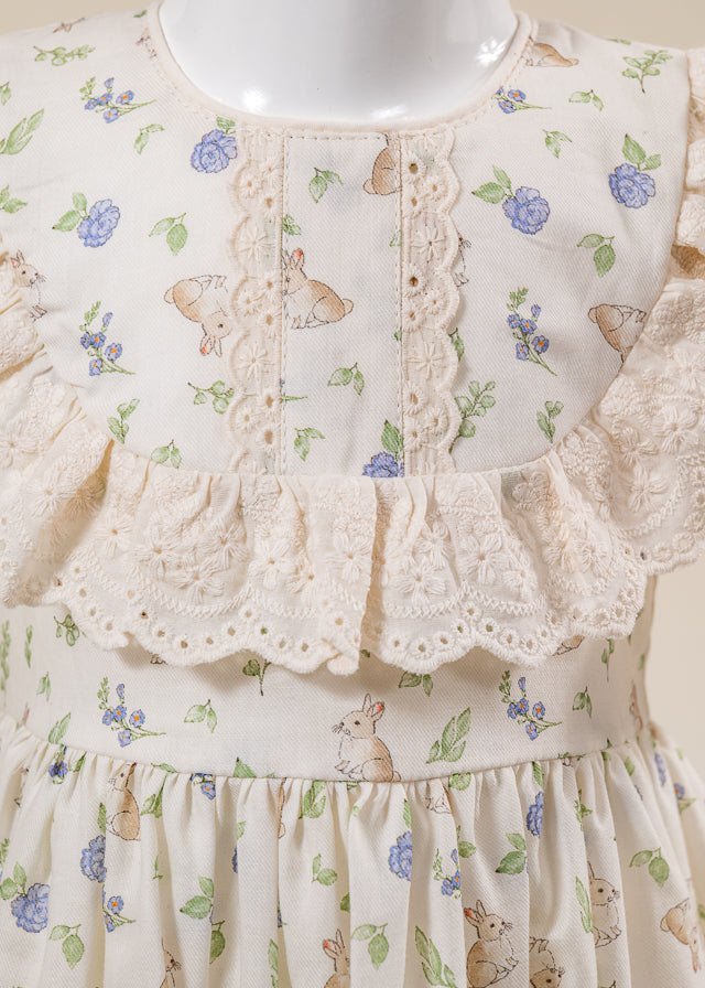 Rochita Imprimeu Iepurasi Si Dantela Crem AnneBebe