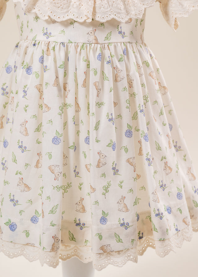 Rochita Imprimeu Iepurasi Si Dantela Crem AnneBebe