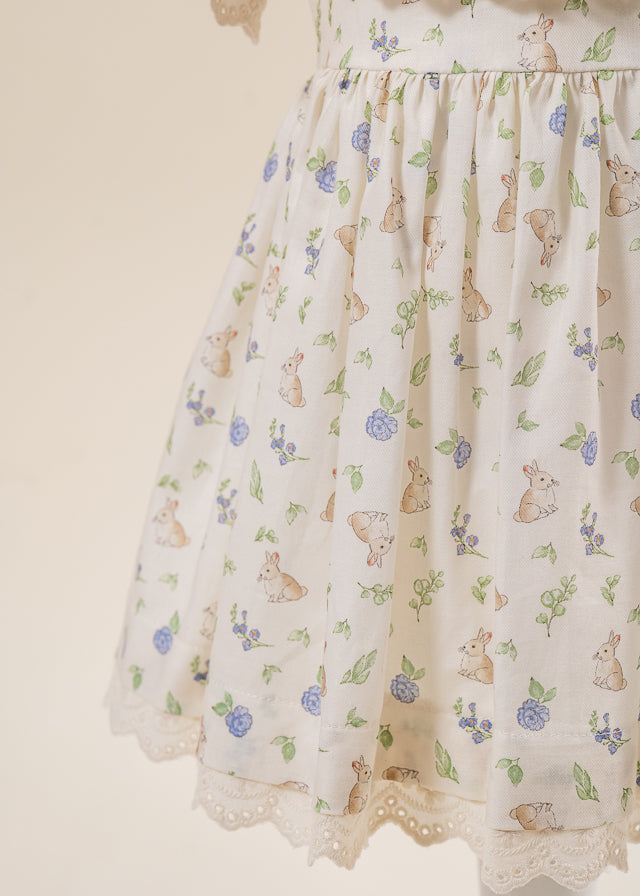 Rochita Imprimeu Iepurasi Si Dantela Crem AnneBebe