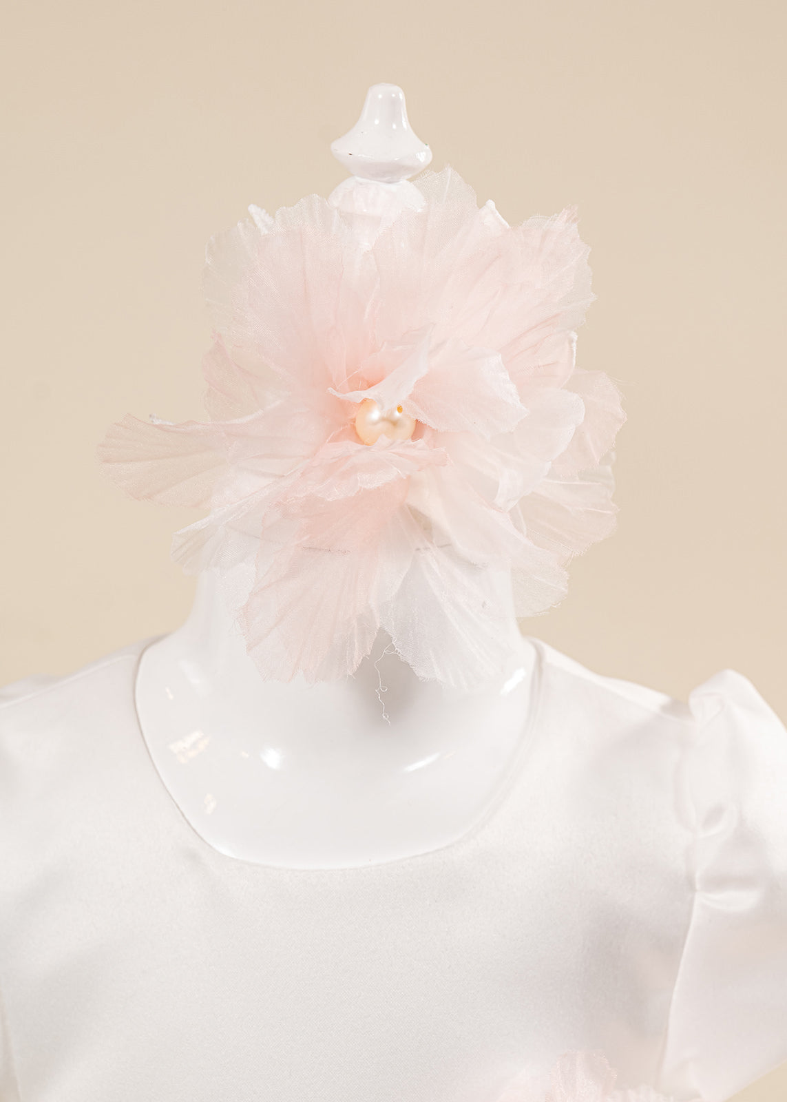 Rochita Mia Crem Cu Floare Roz In Talie AnneBebe