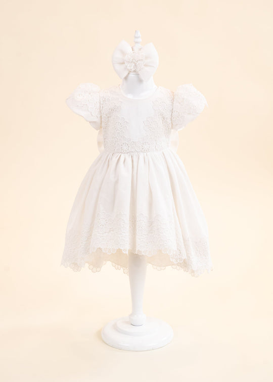 Rochita Andra In Crem Broderie Rozete Si Trena AnneBebe