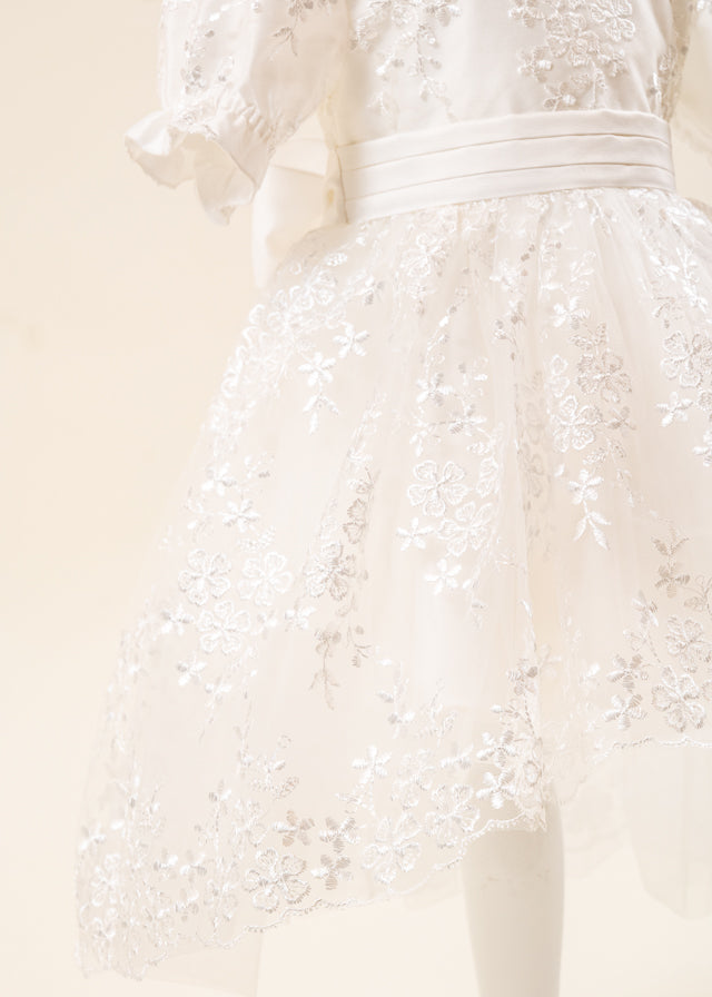 Set Botez Florina 4 Piese Rochie Trusou Lumanare si Cufar Personalizat Botez AnneBebe