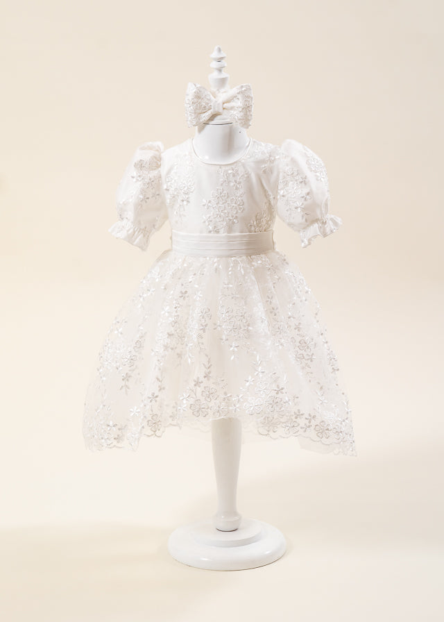 Set Botez Florina 4 Piese Rochie Trusou Lumanare si Cufar Personalizat Botez AnneBebe