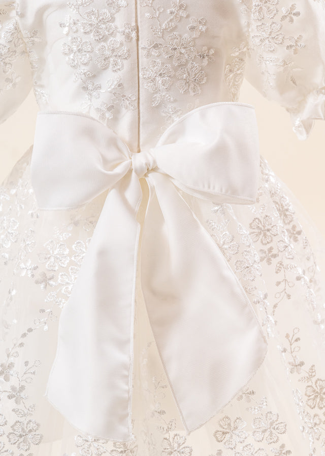 Set Botez Florina 4 Piese Rochie Trusou Lumanare si Cufar Personalizat Botez AnneBebe