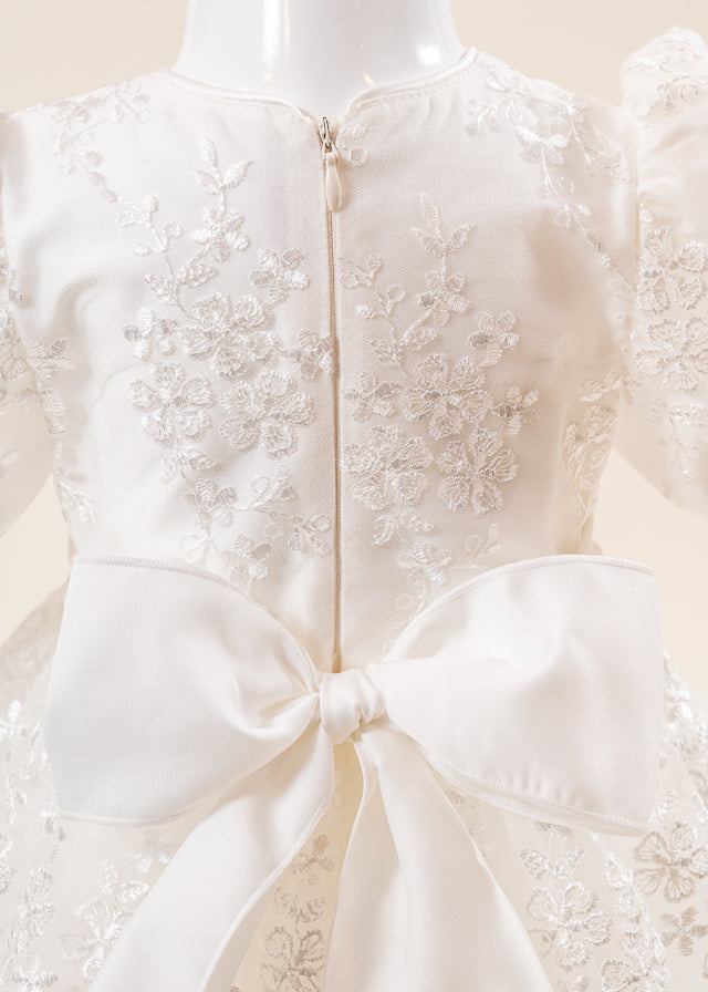 Set Botez Florina 4 Piese Rochie Trusou Lumanare si Cufar Personalizat Botez AnneBebe