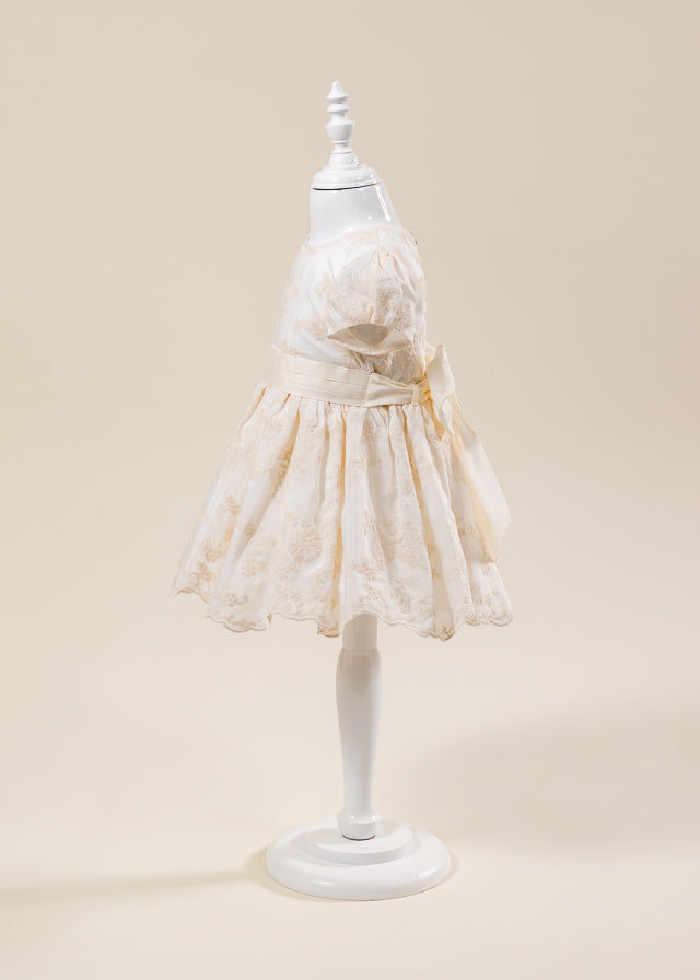 Rochita Doinita Crem Cu Dantela Capucino Brodata AnneBebe