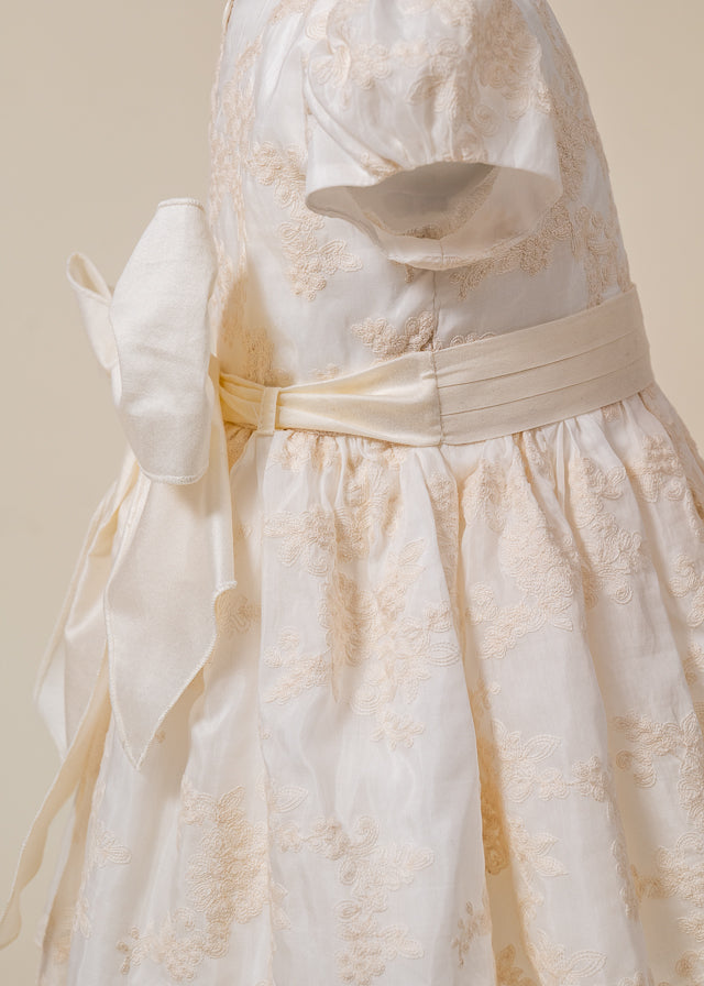 Rochita Doinita Crem Cu Dantela Capucino Brodata AnneBebe